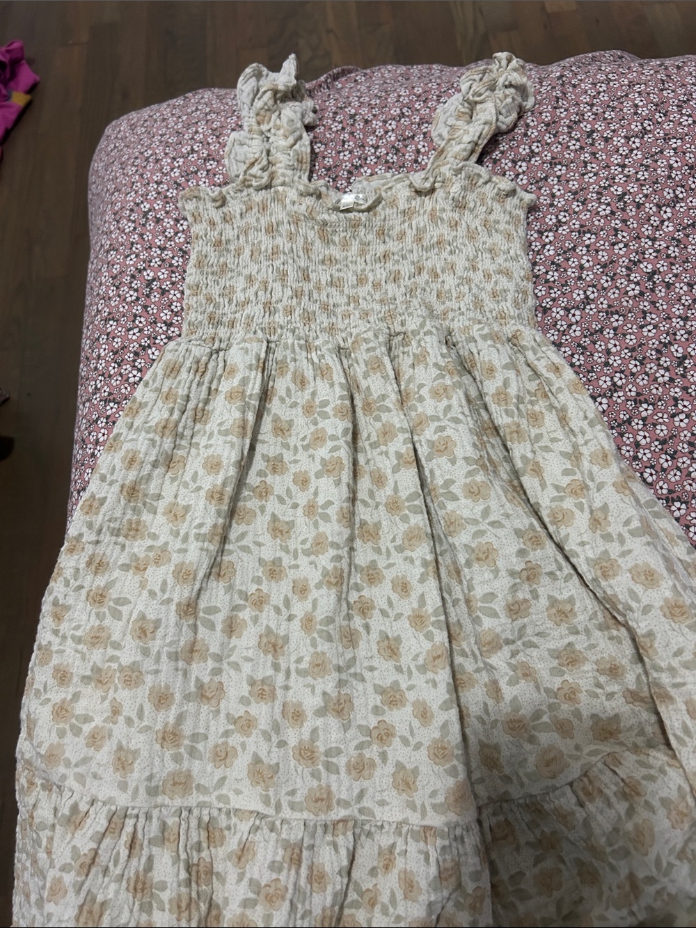 Rylee and cru size 8-9 Girls Cream Floral Smocked Sundress